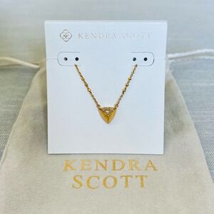 New Kenda Scott Perry Pendant Necklace in Vintage Gold